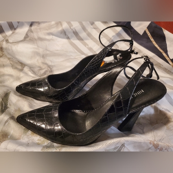Nine West Black Pumps - Picture 2 of 3